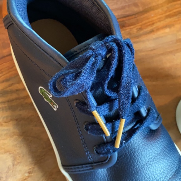 Lacoste Big Boys Size 4 high top shoes - Picture 6 of 7